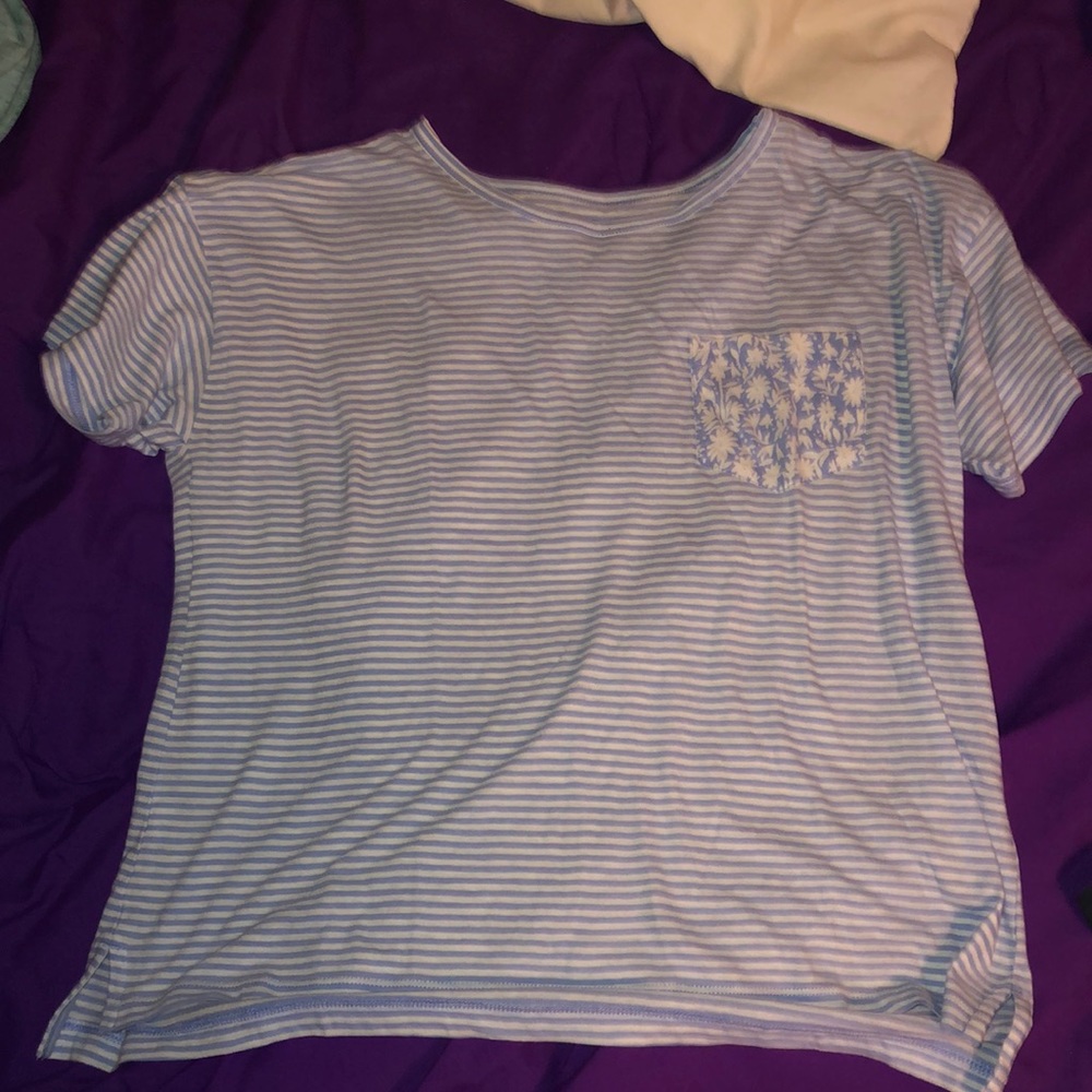Vineyard vines baby blue stripped t shirt